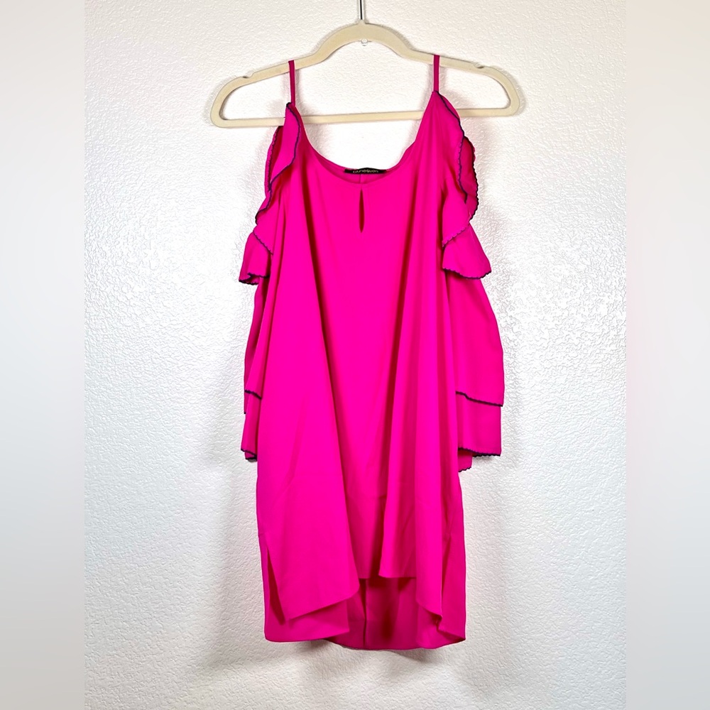 Fuchsia with blue trim ruffled cold-shoulder top, size 1X